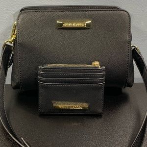STEVE MADDEN BLACK CROSSBODY BAG AND WALLET